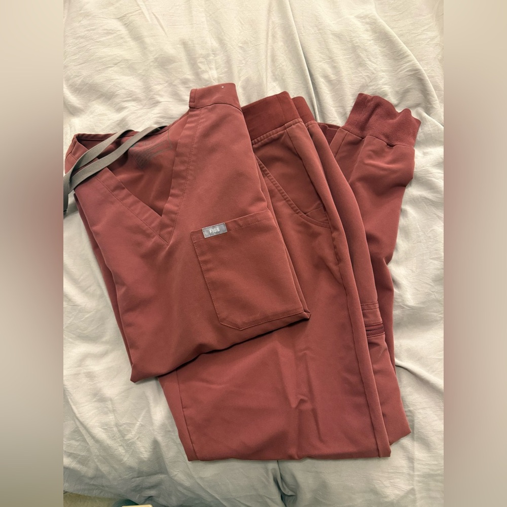Women’s Zamora Joggers Scrub Pants & Catarina One pocket scrub top set